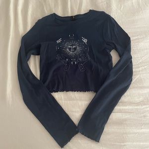 Urban Outfitters Navy Long Sleeved Cropped Tee - Size Small